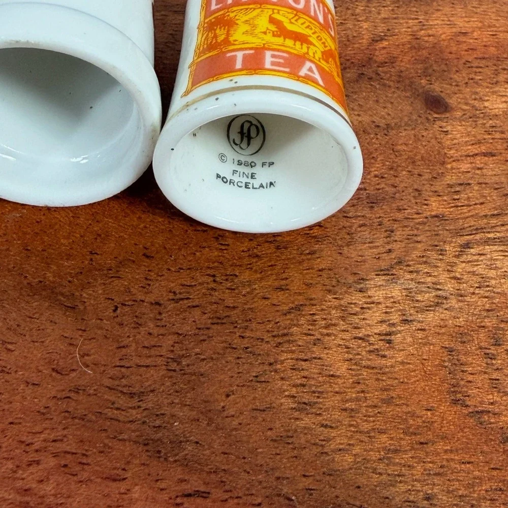 Vintage‎ Thimble Collection Set of 5 Scenic Souvenir Porcelain Collectible